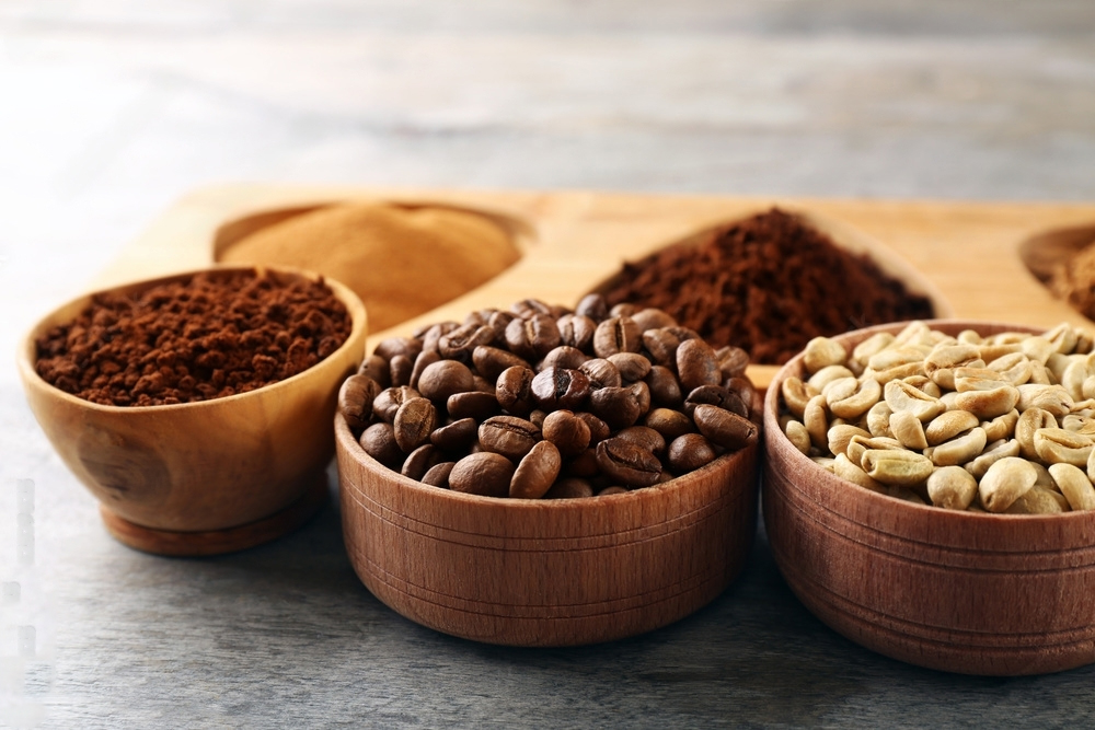 RED, GREEN & DRIED COFFEE BEANS